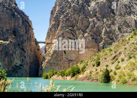 Caminito del Rey Gehweg in der Schlucht der Gaitanes, Schlucht des Guadalhorce Flusses in Malaga, Spanien Stockfoto