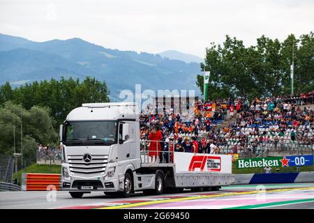 Spielberg, Österreich. Juli 2021. Fahrerparade während des Formel 1 Grosser Preis von Osterreich 2021, 2021 großer Preis von Österreich, 9. Lauf der FIA Formel 1 Weltmeisterschaft 2021 vom 2. Bis 4. Juli 2021 auf dem Red Bull Ring, in Spielberg, Österreich - Foto Joao Filipe/DPPI Quelle: Independent Photo Agency/Alamy Live News Stockfoto