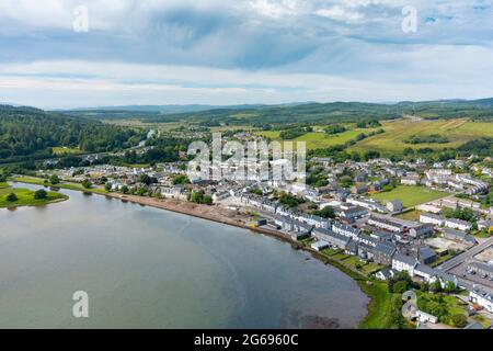 Luftaufnahme von der Drohne von Lochgilphead in Argyll & Bute, Schottland, Großbritannien Stockfoto