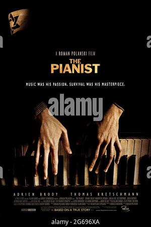 Der Pianist (2002) unter der Regie von Roman Polanski mit Adrien Brody, Thomas Kretschmann und Frank Finlay. Adaption der Autobiographie Wladyslaw Szpilman über sein Leben als polnischer jüdischer Musiker, der im Zweiten Weltkrieg um die allmähliche Zerstörung des Warschauer Ghettos kämpfte Stockfoto