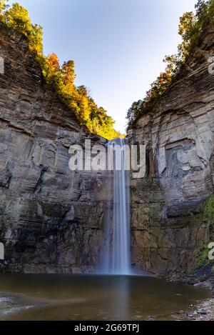 Taughannock fällt in New York zum staatlichen Funken Stockfoto