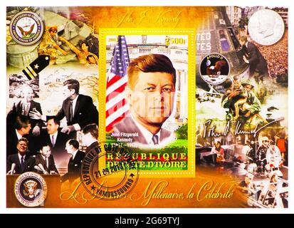 MOSKAU, RUSSLAND - 28. MÄRZ 2020: Die in der Elfenbeinküste gedruckte Briefmarke zeigt Block: John Fitzgerald Kennedy (1917-1963), Serie, um 2013 Stockfoto