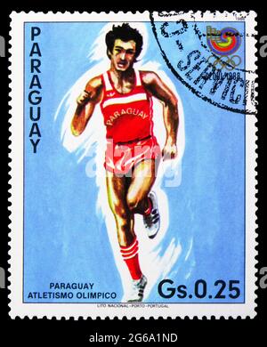 MOSKAU, RUSSLAND - 18. APRIL 2020: Die in Paraguay gedruckte Briefmarke zeigt paraguayische Läufer, Olympische Sommerspiele, Seoul 1988 Serie, um 1986 Stockfoto