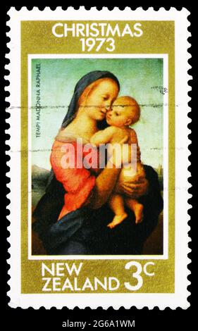 MOSKAU, RUSSLAND - 18. APRIL 2020: In Neuseeland gedruckte Briefmarke zeigt Tempi Madonna, Weihnachtsserie, um 1973 Stockfoto