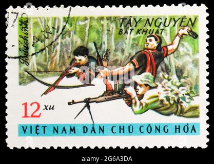 MOSKAU, RUSSLAND - 18. APRIL 2020: Die in Vietnam gedruckte Briefmarke zeigt das unbezähmbare westliche Hochland, Siege in der südvietnamesischen Serie, um 1969 Stockfoto