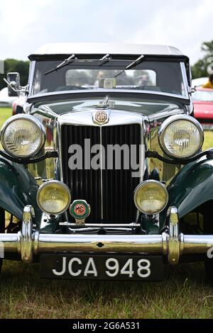 Nahaufnahme eines Oldtimers auf der Leighton Hall Classic Motor Show, Juli 2021, Carnforth, Lancashire. VEREINIGTES KÖNIGREICH Stockfoto