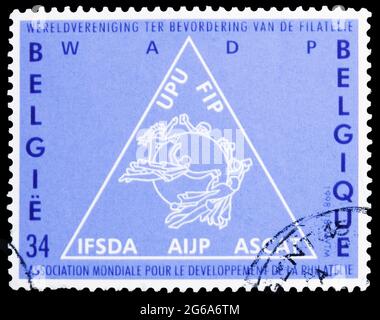 MOSKAU, RUSSLAND - 18. APRIL 2020: Briefmarke gedruckt in Belgien zeigt Weltposttag, Serie, um 1998 Stockfoto