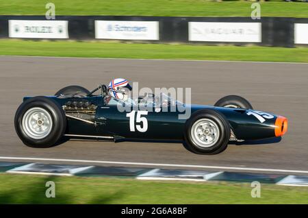 BRM P261 Classic Grand Prix, Oldtimer-Rennwagen, der bei der Glover Trophy beim historischen Goodwood Revival-Event in Großbritannien teilnimmt. BRM P61 MARK II Stockfoto