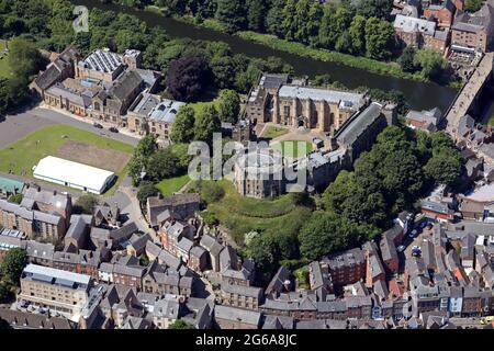 Luftaufnahme von Durham Castle & Palace Green und Teil der Durham University, County Durham Stockfoto