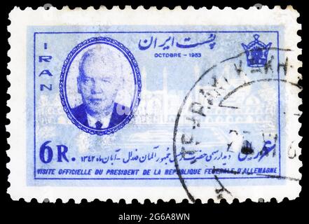 MOSKAU, RUSSLAND - 18. APRIL 2020: Im Iran gedruckte Briefmarke zeigt Heinrich Lubke (1894-1972), Blick nach Teheran, Besuch des Bundespräsidenten Heinric Stockfoto