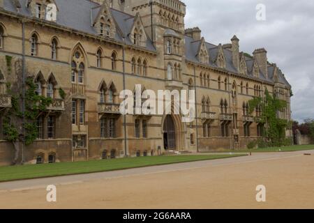 Oxford, Oxfordshire, Großbritannien. Juni 2021. VEREINIGTES KÖNIGREICH. Christ Church College, Oxford University im malerischen Oxford während der Pandemie. Stockfoto