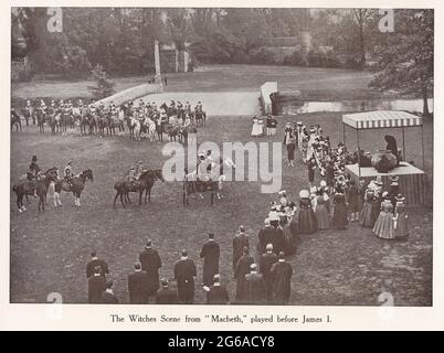 Vintage-Schwarzweißfotos des Oxford Historical Pageant 1907. Die Hexenszene aus 'Macbeth', gespielt vor James I. Stockfoto