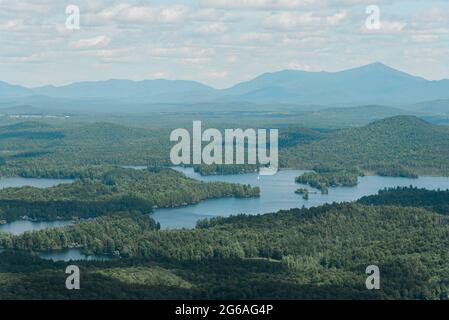 Blick vom Saint Regis Mountain, in den Adirondack Mountains, New York Stockfoto
