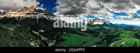 Ein Panoramablick auf die Rosengartengruppe, Rosengarten, bei Tiers, Dolomiten, Trentino-Südtirol, Italien, Europa Stockfoto