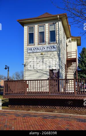 Franklin Park, Illinois, USA. Historischer Schaltturm B-12, der ursprünglich im Besitz der Milwaukee Road war und von ihr betrieben wurde. Stockfoto