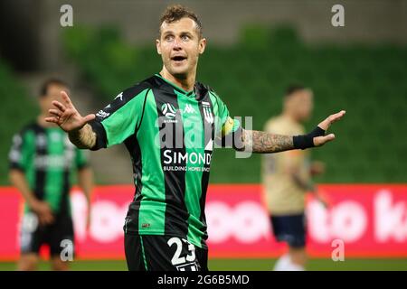 MELBOURNE, AUSTRALIEN - 26. APRIL: Alessandro Diamanti von Western United enttäuschte über einen Schiedsrichter-Aufruf während des Hyundai A-League Fußballmatches zwischen dem Western United FC und Newcastle Jets am 26. April 2021 im AAMI Park in Melbourne, Australien. (Foto von Dave Hewison)MELBOURNE, AUSTRALIEN - 26. APRIL: Während des Hyundai A-League Fußballmatches zwischen dem Western United FC und den Newcastle Jets am 26. April 2021 im AAMI Park in Melbourne, Australien. (Foto von Dave Hewison)MELBOURNE, AUSTRALIEN - 26. APRIL: Während des Fußballmatches der Hyundai A-League zwischen dem Western United FC und den Newcastle Jets am 26. April Stockfoto