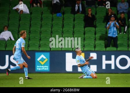 MELBOURNE, AUSTRALIEN - 26. MÄRZ: Jamie Maclaren aus Melbourne City feiert am 27. März 2021 im AAMI Park in Melbourne, Australien, das Fußballspiel der Hyundai A-League zwischen dem FC Melbourne City und dem Western Sydney Wanderers FC. (Foto von Dave Hewison) Stockfoto