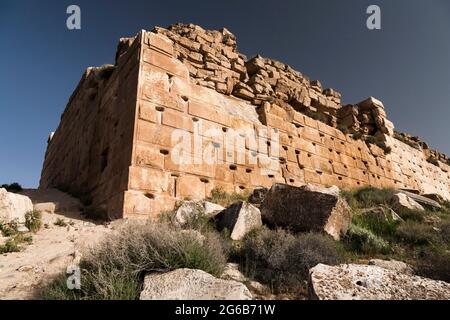 Pasargadae, erste Hauptstadt des Achämeniden-Reiches von Cyrus II. Dem Großen, Zitadelle 'Tall-e Takht', Fars Province, Iran, Persien, Westasien, Asien Stockfoto