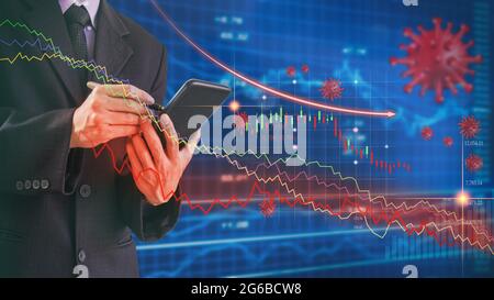 Geschäftsmann nutzt Mobiltelefon zur Analyse der Aktienmarkt- und Weltwirtschaft-Grafik aufgrund des Coronavirus oder der Covid-19-Krise. Rückgang und Crash der Börse d Stockfoto