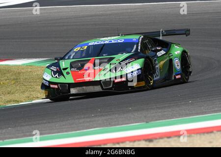 Mugello Circuit, Italien - 2. Juli 2021: Lamborghini Huracan GT3 Evo vom Team Imperiale Racing mit Di Folco Alberto - Amici Andrea - Middleton Stockfoto