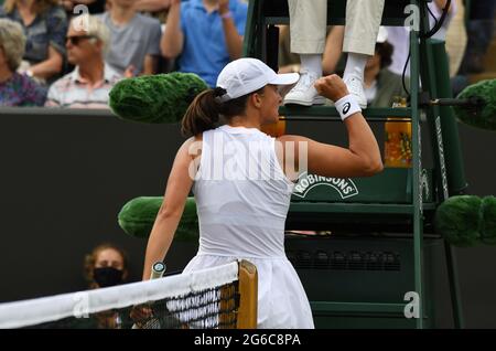 London, Großbritannien. Juli 2021. WIMBLEDON 2021 DAY 7 Quelle: Roger Parker/Alamy Live News Stockfoto