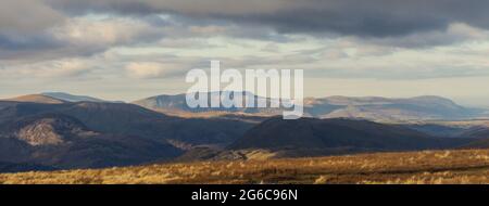 Wandern Sie vom Mardale Car Park zur High Street im Lake District in der Nähe von Haweswater und Blea Water. Das Wetter am Herbstmorgen war für h perfekt Stockfoto