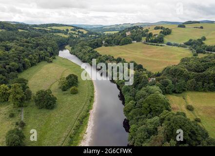 Luftaufnahme des Flusses Tweed bei Abbotsford, Galashiels, Scottish Border Region, Schottland. Stockfoto