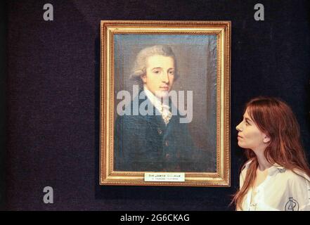 London 05 July 2021 Bonhams Classic Week ,Old Masters Angelica kauffman (Coire 1741-1807 Rome) Porträt von Sir James Graham ,Est £20.000-30.000Paul Quezada-Neiman/Alamy Live News Stockfoto