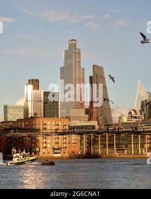 Blick von Bankside. 22 Bishopsgate, LONDON, Großbritannien. Architekt: PLP Architecture, 2020. Stockfoto