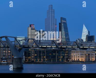 Blick von Bankside. 22 Bishopsgate, LONDON, Großbritannien. Architekt: PLP Architecture, 2020. Stockfoto