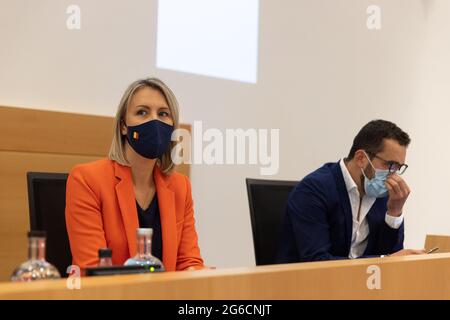 Verteidigungsminister Ludivine Dedonter, abgebildet während einer Sitzung der Kammer der verteidigungskommission im bundestag, in Brüssel, Montag, den 05. Ju Stockfoto