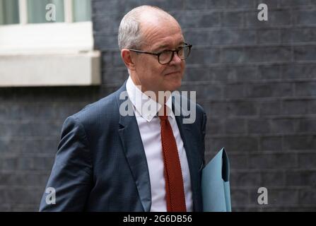 London, Großbritannien. 5. Juli 2021 Sir Patrick Vallance, der wissenschaftliche Chefberater der Regierungen auf seinem Weg zur neuesten Pressekonferenz in Covid 19 in der Downing Street. Kredit: Martin Evans/Alamy Live Nachrichten Stockfoto