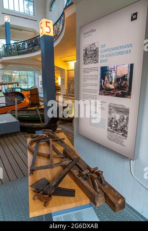 Museum der Deutschen Binnenschifffahrt, im ehemaligen Hallenbad Ruhrort, in Duisburg, NRW, Deutschland Stockfoto