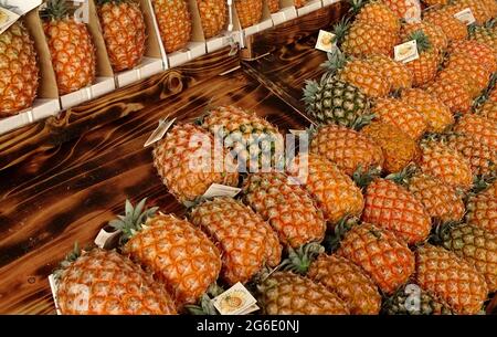 Ananas, Bauernmarkt in der Ausstellung, auf den Azoren, Sao Miguel Insel. Stockfoto