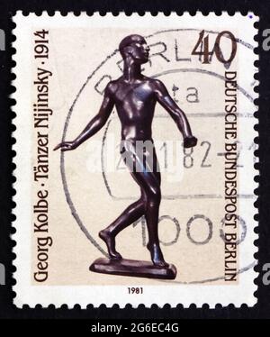 DEUTSCHLAND - UM 1981: Eine in Deutschland gedruckte Briefmarke zeigt Nijinsky, 1914, Skulptur von Georg Kolbe, um 1981 Stockfoto