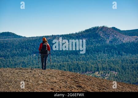 Ein Tagesausflug auf den Cander Cone im Lassen Volcanic National Park Stockfoto