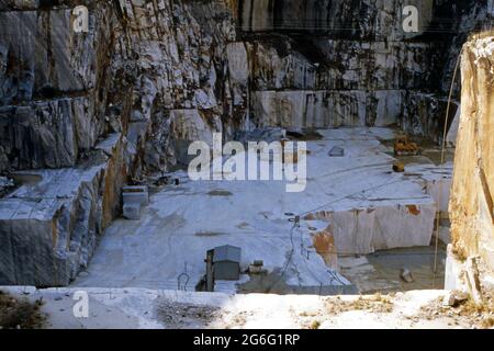 Cave di marmo a Carrara nelle Aloi Apuane Stockfoto