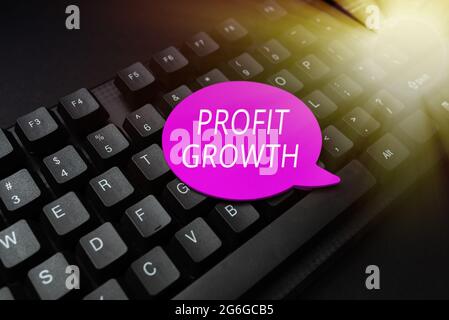 Zeichen mit Gewinnwachstum. Geschäftsidee Ziele Zusammenhang der Gesamtverkäufe Marktanteile Ausfüllen Online-Registrierungsformulare, Sammeln Stockfoto