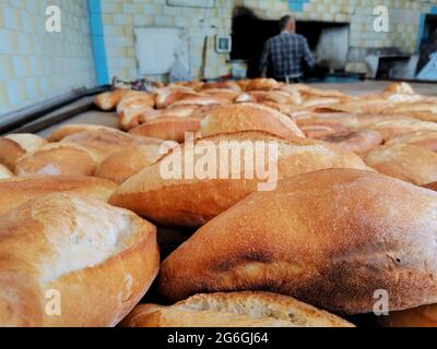 Brot. Frisches Brot in der Bäckerei. Stockfoto