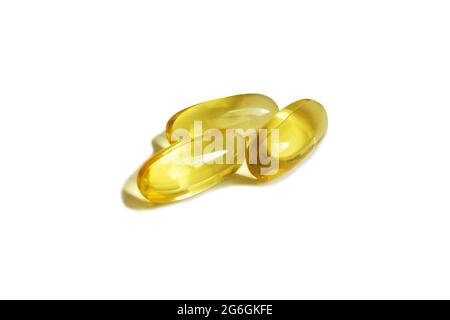 Omega-3-Supplement. Fischölkapseln isoliert auf weißem Hintergrund. Pharmazie industry.Pharmaceuticals Pillen gesunden Lebensstil und Healthcare-Konzept. Stockfoto