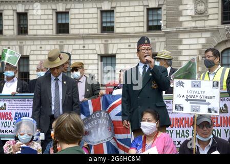 London, Großbritannien. Protest auf dem Parliament Square fordert Anerkennung für Gurkhas, die in der britischen Armee gedient haben. Juli 2021 Stockfoto