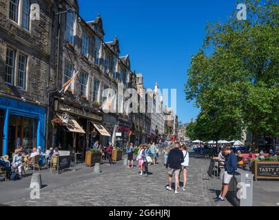 Bars und Restaurants auf Grassmarket, Edinburgh, Schottland, Großbritannien Stockfoto