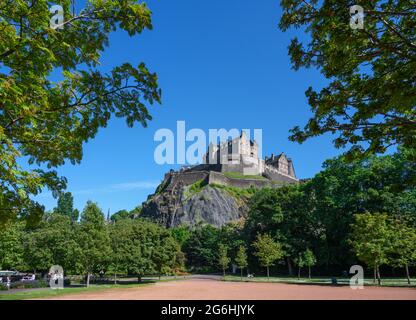 Edinburgh Castle von Princes Street Gardens, Edinburgh, Schottland Stockfoto