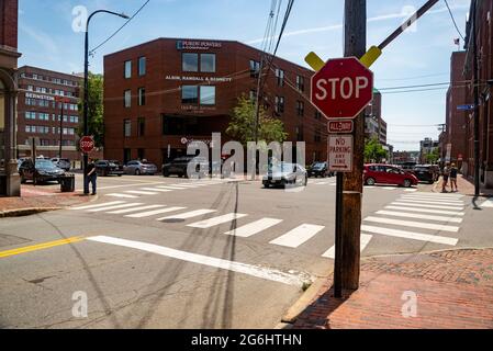 Portland Old Port ist gefüllt mit Backsteingebäuden aus dem 19. Jahrhundert und ist heute das Handelszentrum der Stadt in Portland, Maine, USA. Stockfoto