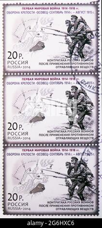 MOSKAU, RUSSLAND - 28. APRIL 2020: Drei in Russland gedruckte Briefmarken zeigen die Festung Osowiec, Geschichte der Serie des Ersten Weltkriegs, um 2014 Stockfoto