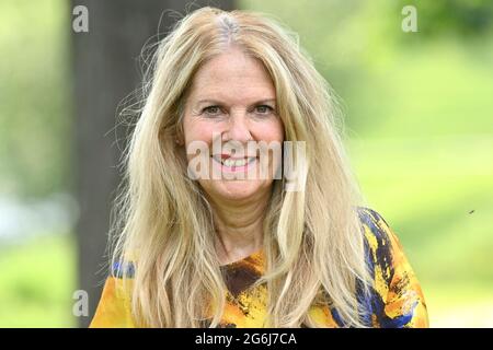 München, Deutschland. Juli 2021. Produzentin Doris Zander, Einzelbild, getrimmt Einzelmotiv, Porträt, Porträt. Filmpremiere „endlich Witwer-forever Young“ bei den Münchner Filmfestspielen am 6. Juli 2021. Kredit: dpa/Alamy Live Nachrichten Stockfoto