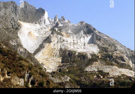 Cave di marmo a Carrara nelle Aloi Apuane Stockfoto