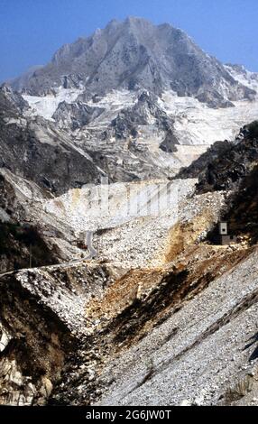 Cave di marmo a Carrara nelle Aloi Apuane Stockfoto