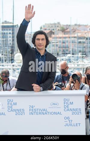 Cannes, Frankreich. Juli 2021. Adam Driver besucht die Fotozelle „Annette“ während der 74. Jährlichen Filmfestspiele von Cannes am 06. Juli 2021 in Cannes, Frankreich. Franck Boham/imageSPACE/MediaPunch Credit: MediaPunch Inc/Alamy Live News Stockfoto