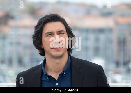 Cannes, Frankreich. Juli 2021. Adam Driver besucht die Fotozelle „Annette“ während der 74. Jährlichen Filmfestspiele von Cannes am 06. Juli 2021 in Cannes, Frankreich. Franck Boham/imageSPACE/MediaPunch Credit: MediaPunch Inc/Alamy Live News Stockfoto